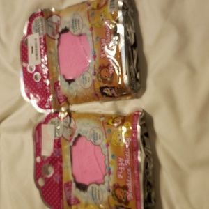 Boxy Girl fizzy necklace activity nwt ( Bath bombs)